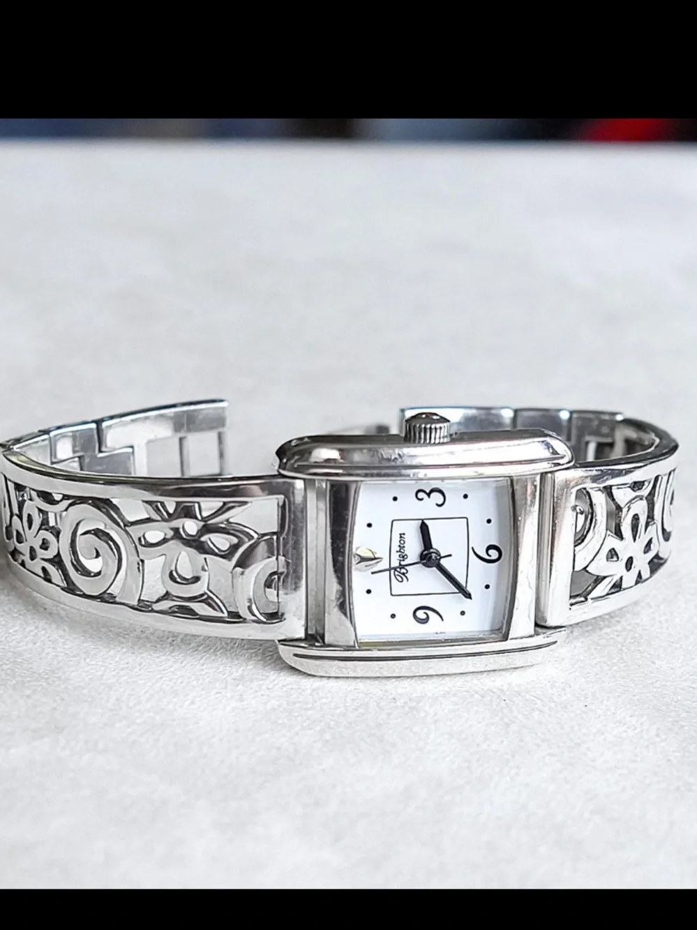 Brighton Amalfi Women Fashion Floral Silver Bracelet Quartz Analog Watch